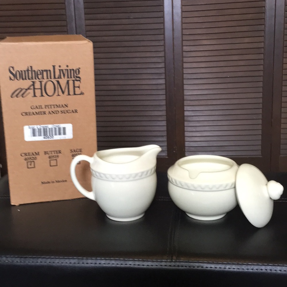 Creamer and sugar